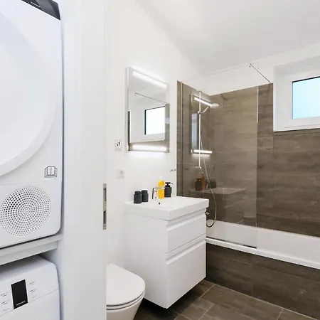 Stunning In Lembruch-duemmer With Sauna * Lembruch
